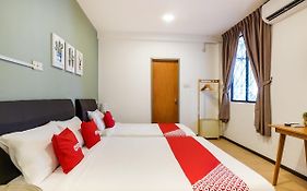 Oyo 89603 Treeline Urban Inn